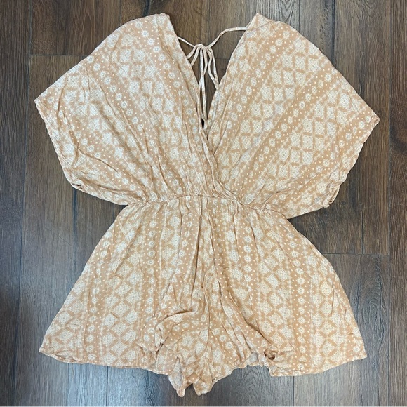 Final touch boho shorts romper SZ MED - Picture 1 of 4